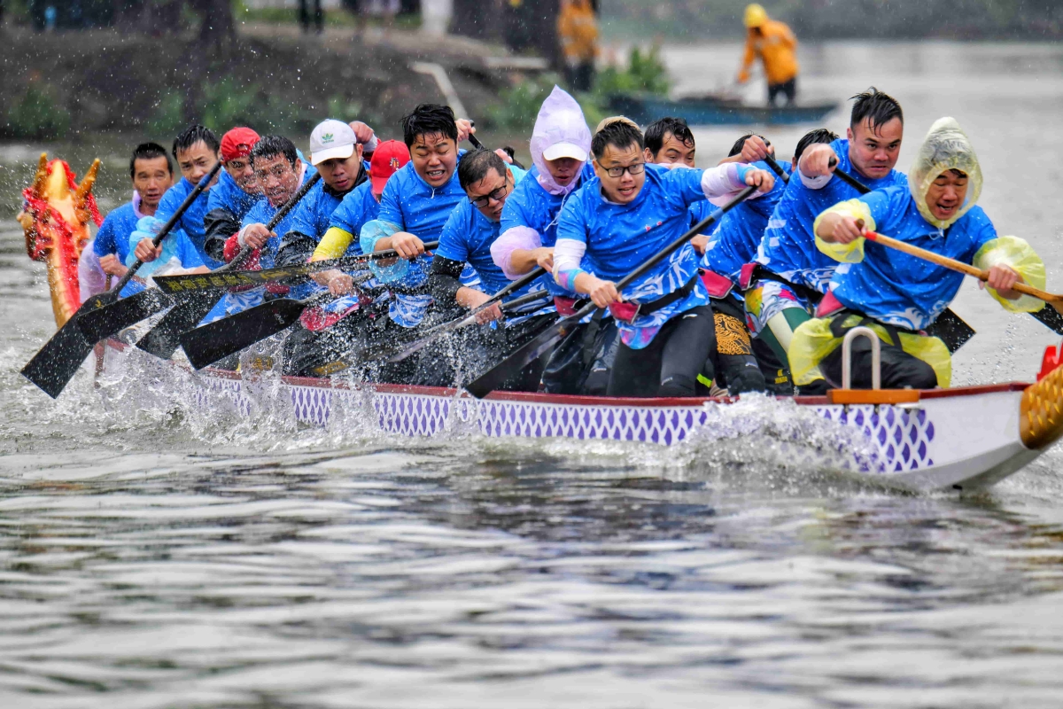 Traditions and History of the Dragon Boat Festival (1)